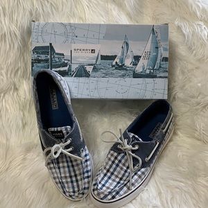 Ladies Sperry Shoes